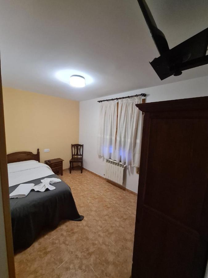 Hostal Estopinan Estopinan del Castillo Exterior foto